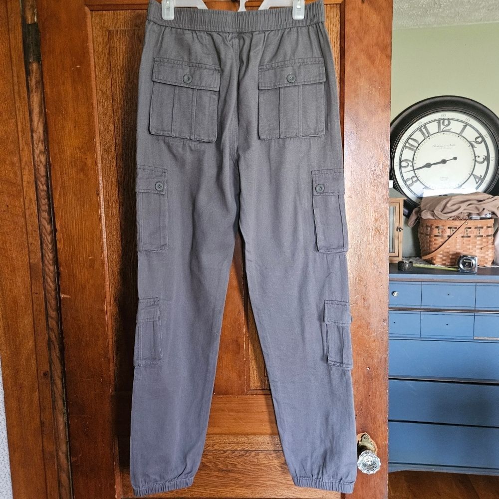 Mens Gray Cargo Pants Size L Drawstring Waist New Without Tags 30" Wst - Picture 1 of 10
